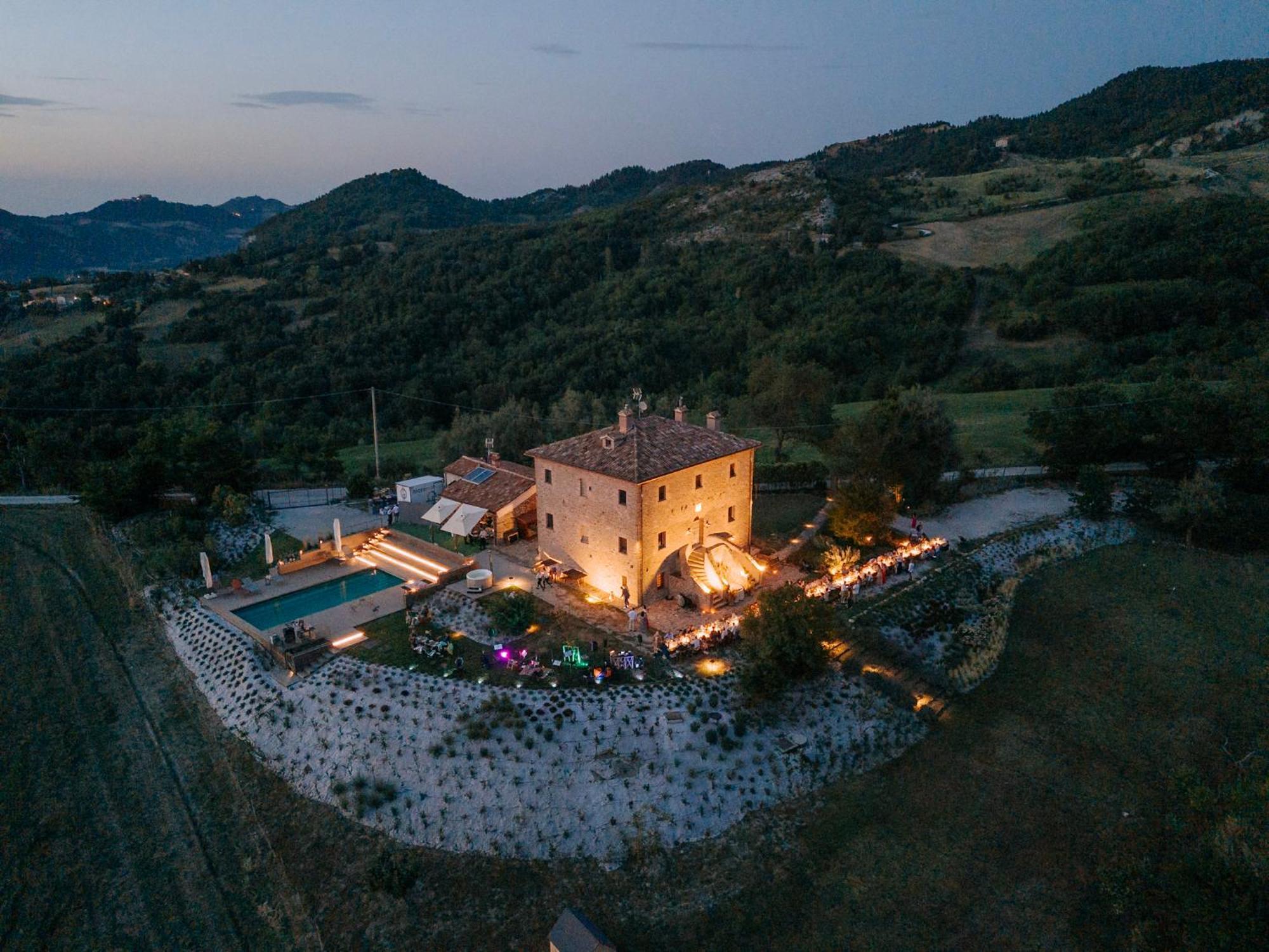 Palazzo Serre - Natura & Piscina San Leo Buitenkant foto