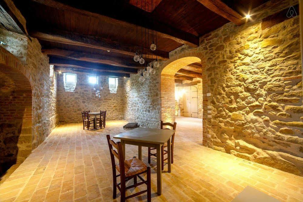Palazzo Serre - Natura & Piscina San Leo Buitenkant foto