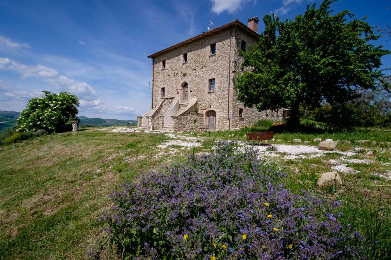 Palazzo Serre - Natura & Piscina San Leo Buitenkant foto